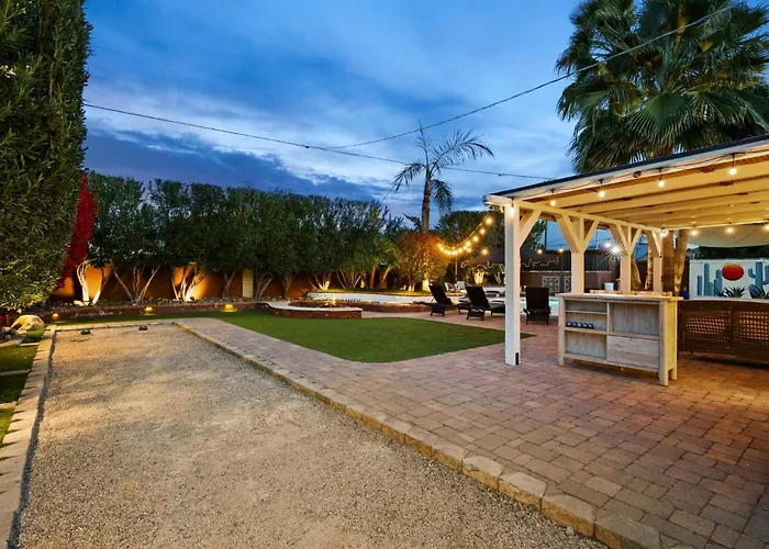 Desert Oasis - Epic Backyard Pool Bocce Firepit Holiday home Phoenix