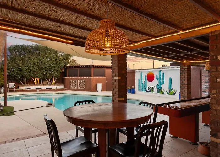 Desert Oasis - Epic Backyard Pool Bocce Firepit * Phoenix